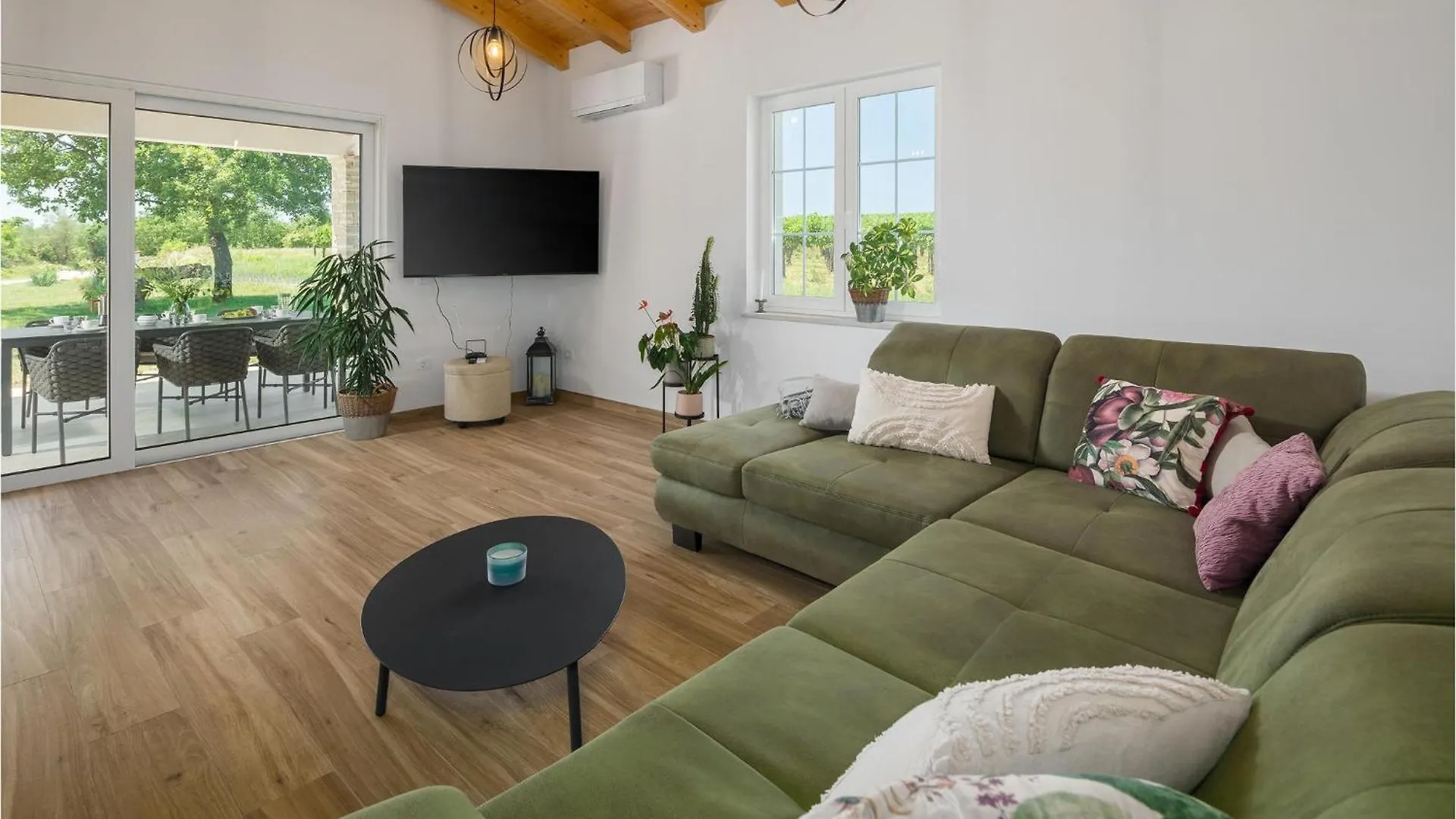 度假居 3 Bedroom Cozy Home In 布耶 克罗地亚