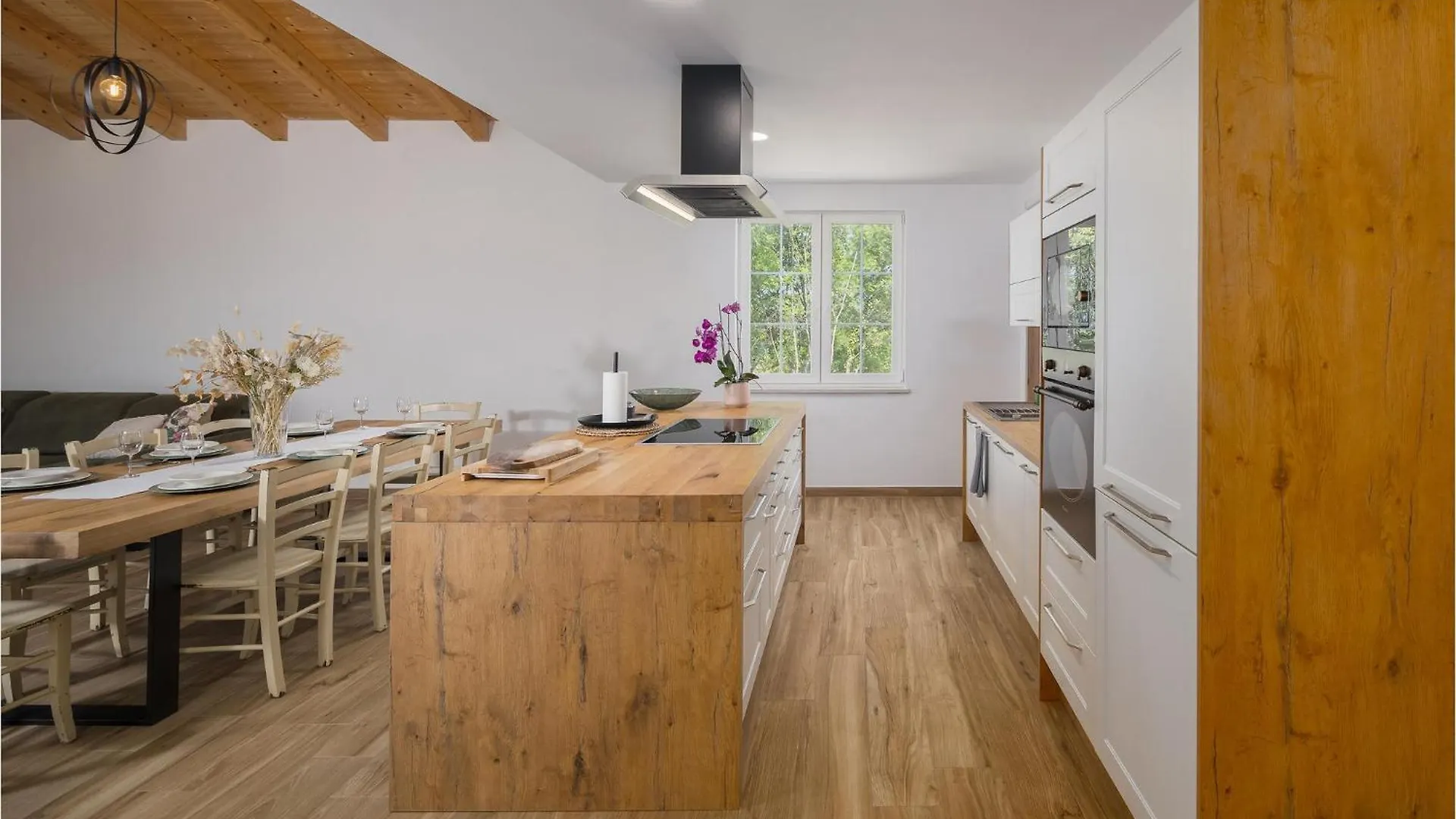 3 Bedroom Cozy Home In 布耶 0*,  克罗地亚