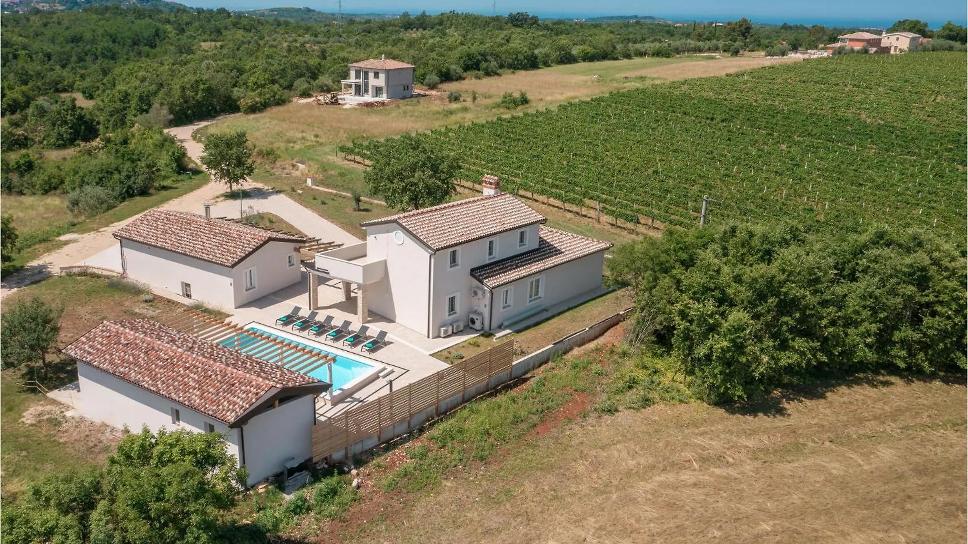 3 Bedroom Cozy Home In 布耶